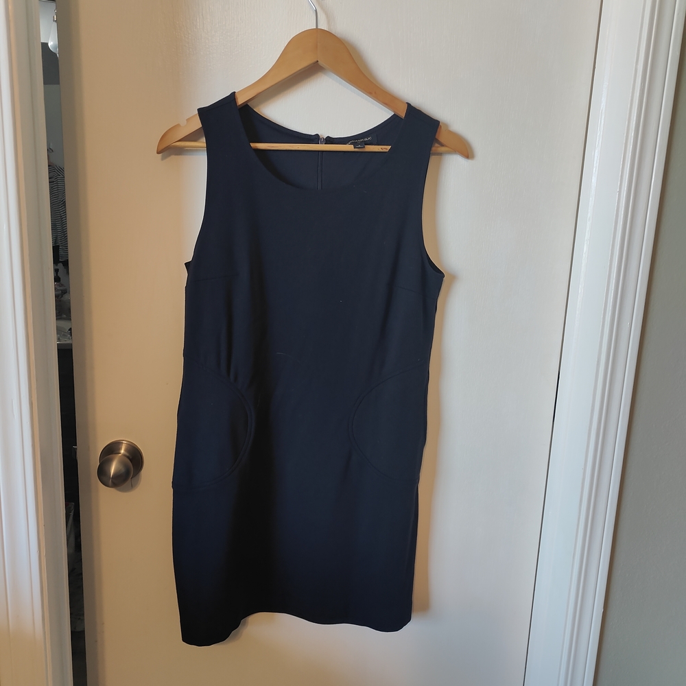 Elegant Navy Blue Sleeveless Dress
